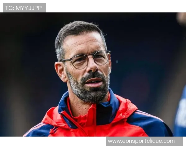 沃诺克幽默回应曼联困境愿意无偿执教助球队渡过难关