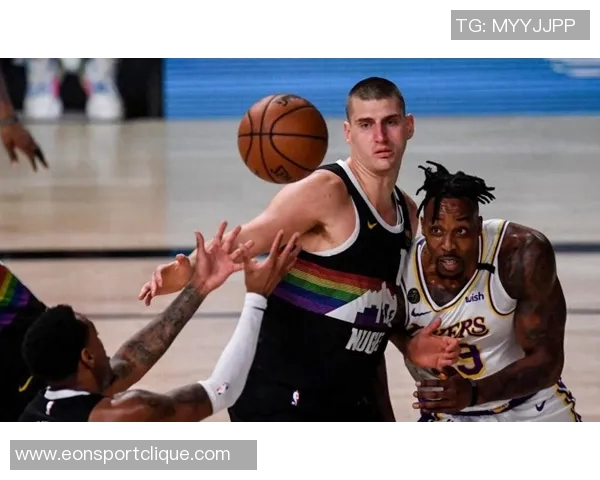 霍华德称约基奇腰背力量惊人自言为合同拼尽全力